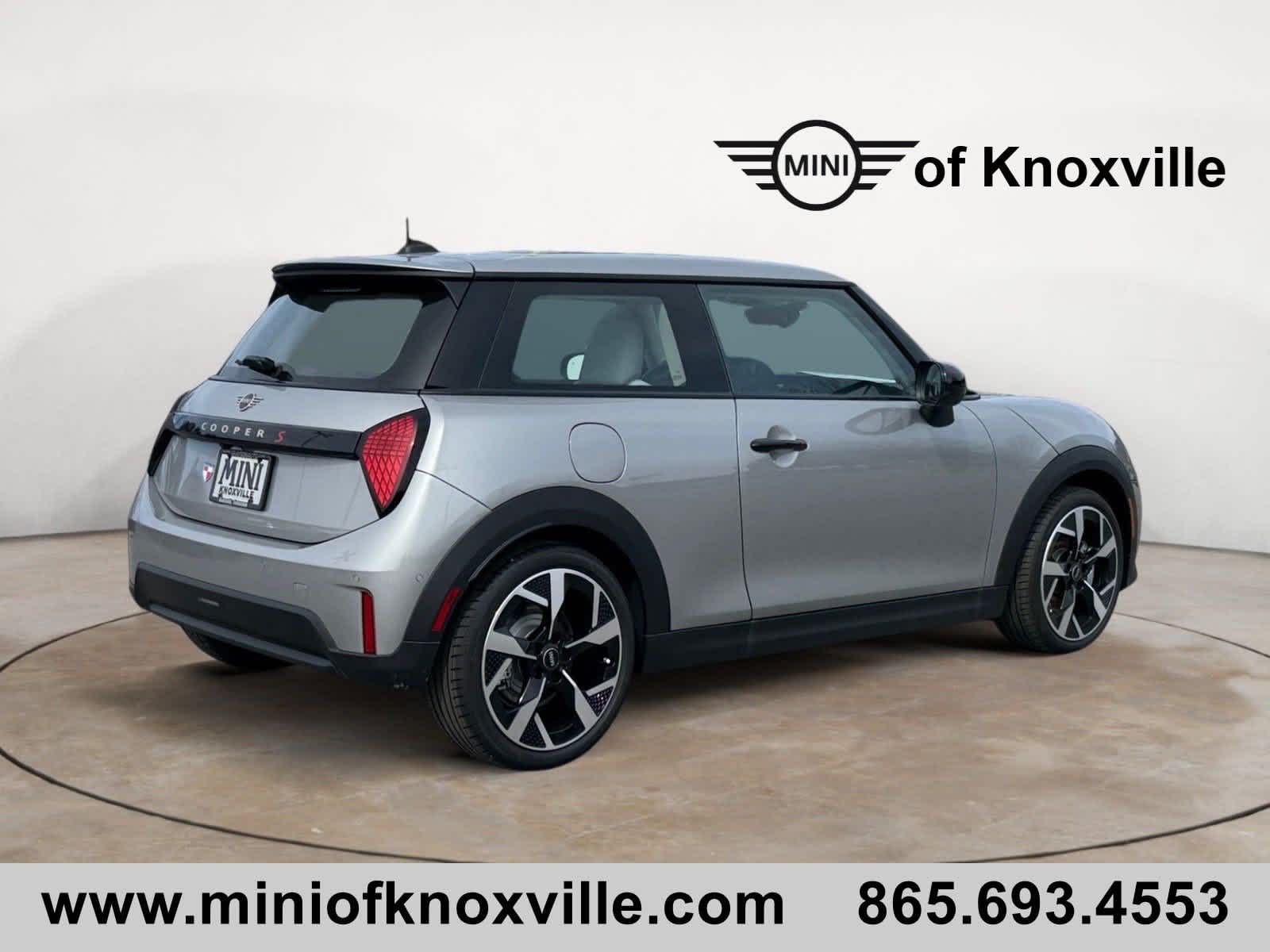 2025 Mini Cooper S Iconic photo 3