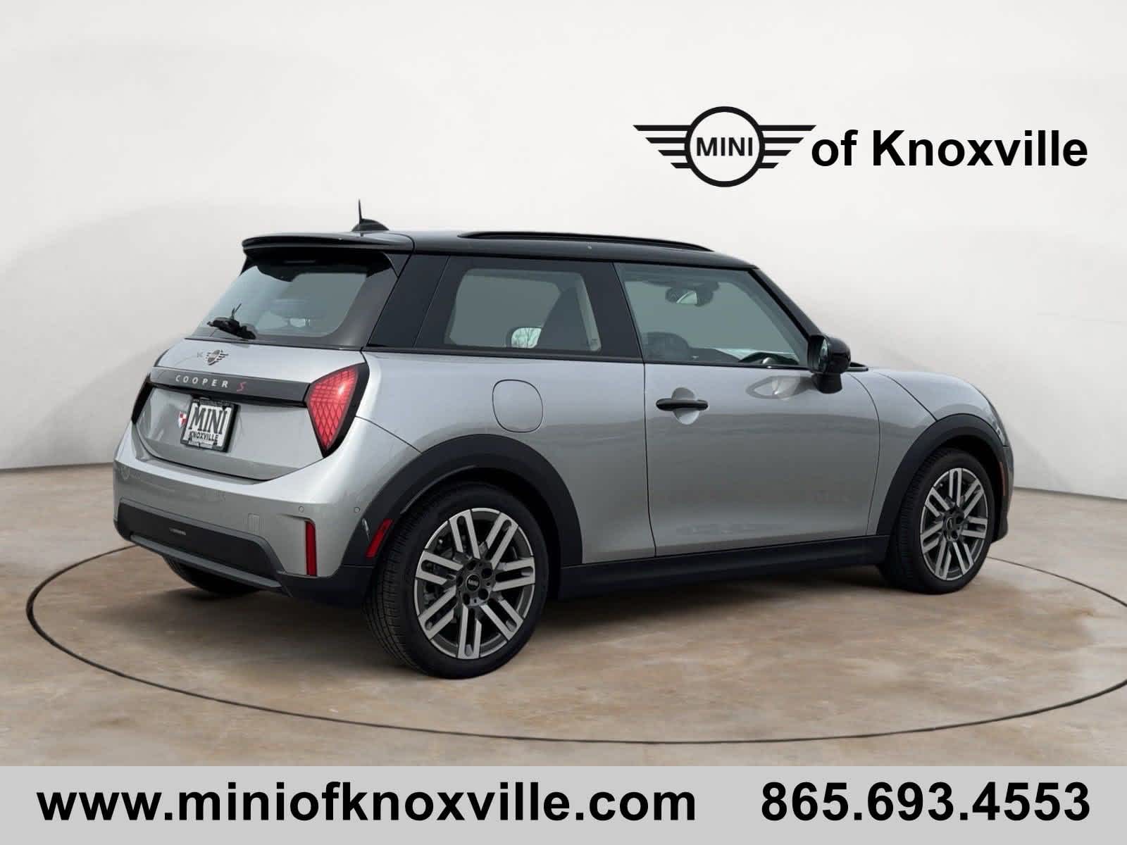 2025 Mini Cooper Signature photo 3