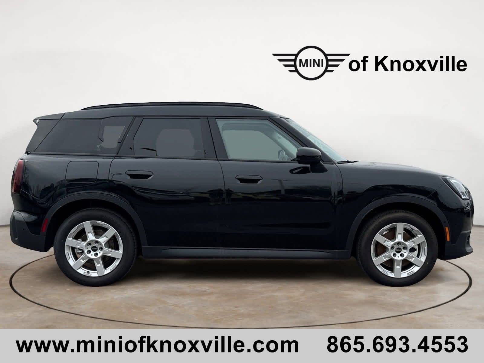 2025 Mini Countryman Iconic photo 2