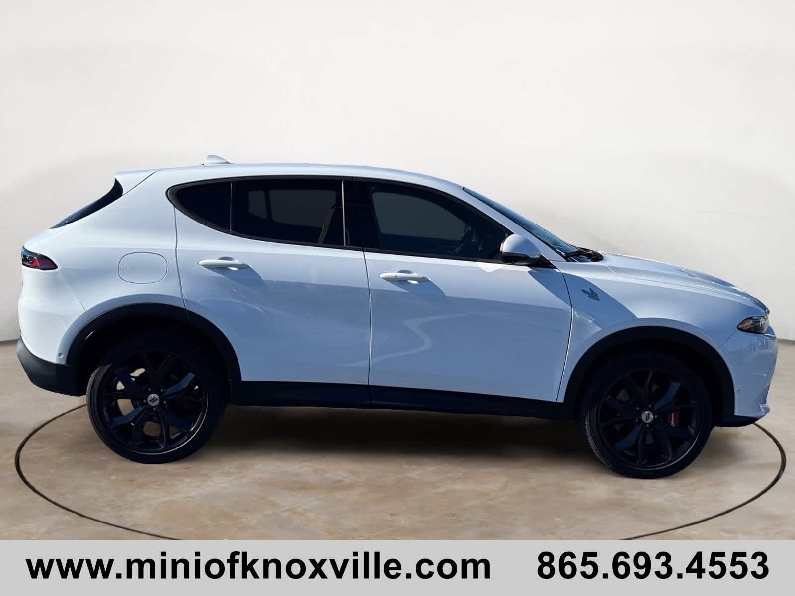 2023 Dodge Hornet GT photo 2