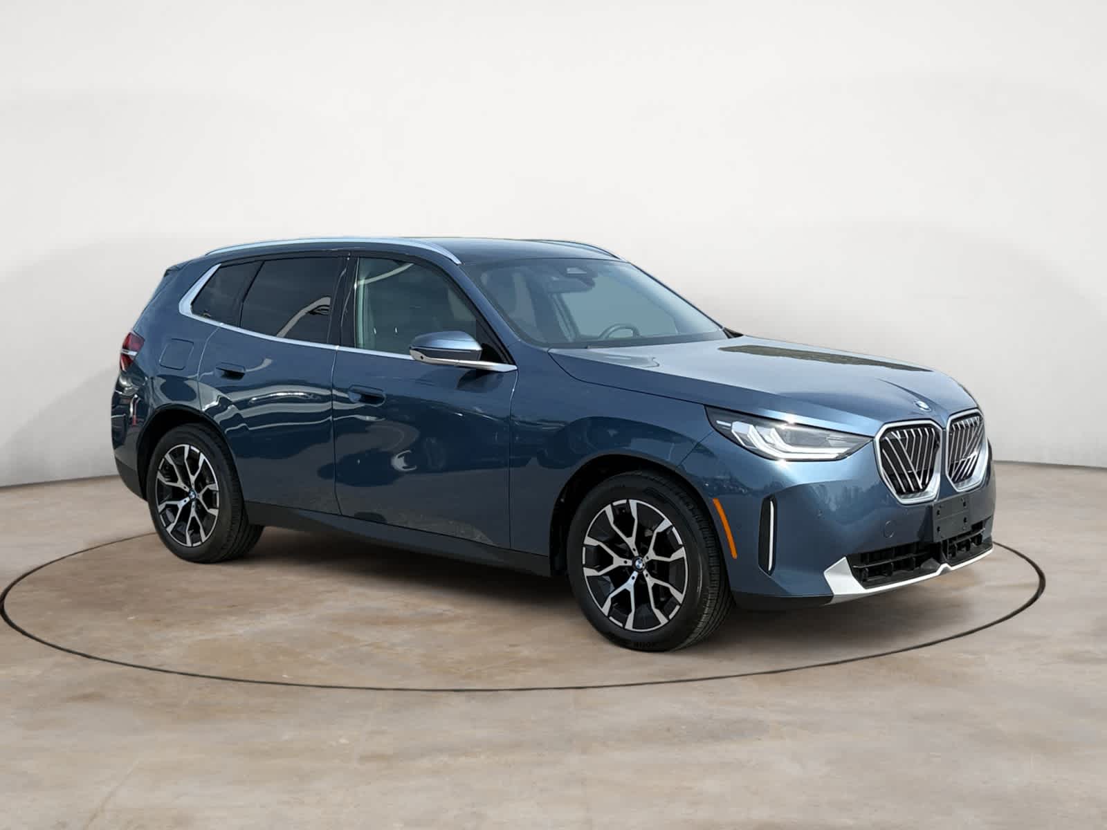2025 BMW X3 30 XDRIVE's photo