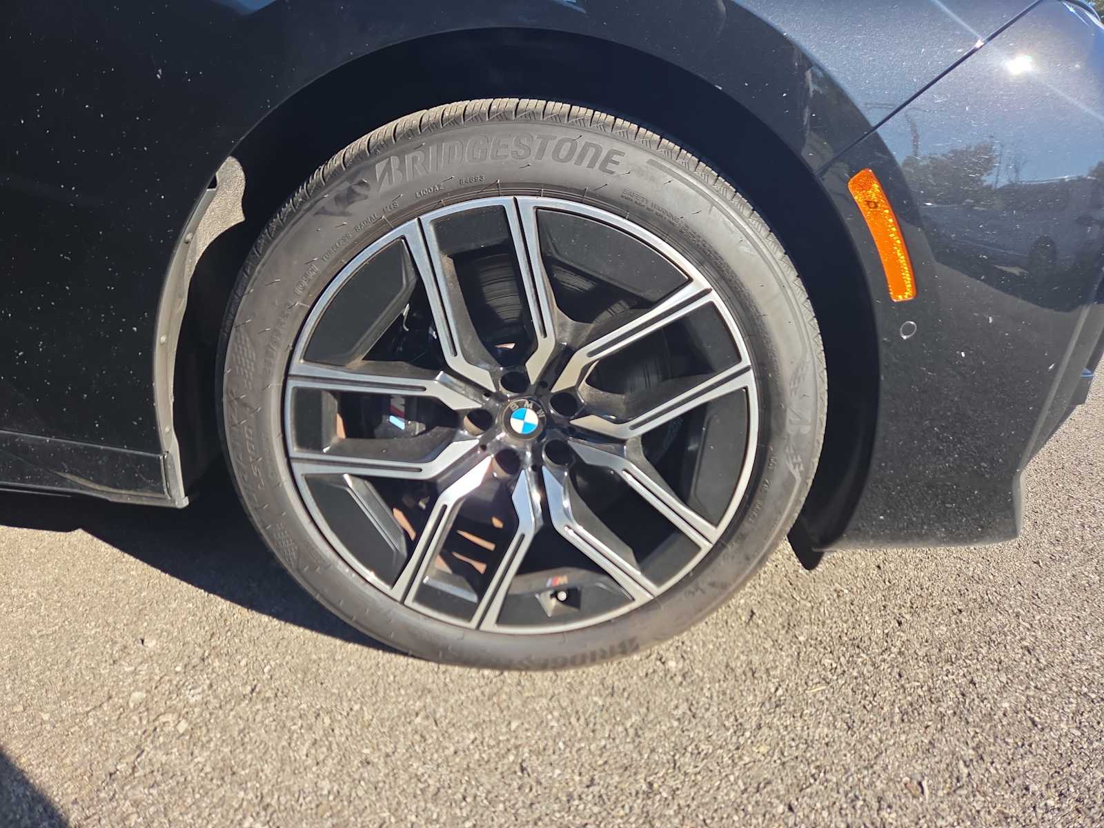 2023 Bmw 740i Sedan photo 2