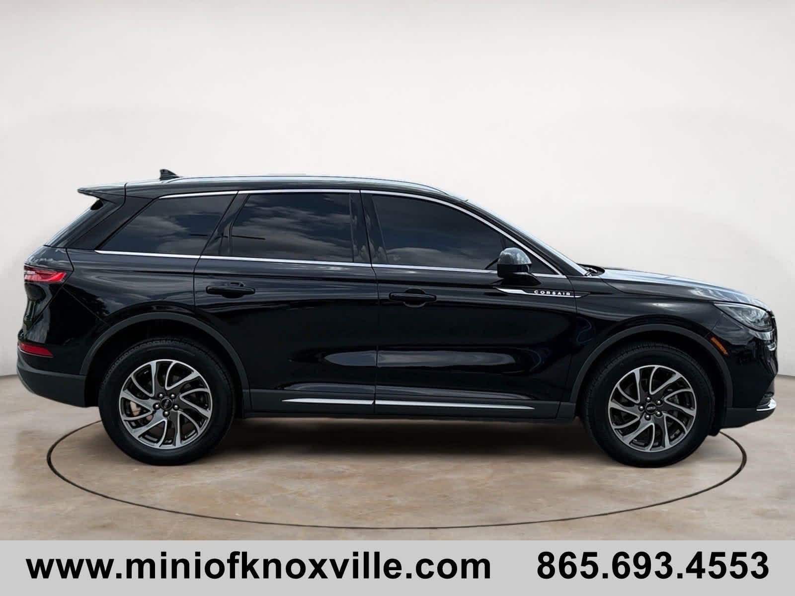 2020 Lincoln Corsair Standard photo 2