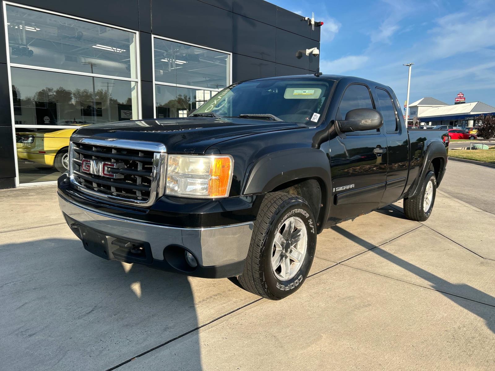 Used 2007 GMC Sierra 1500 SLE2 with VIN 1GTEK19067E603010 for sale in Knoxville, TN