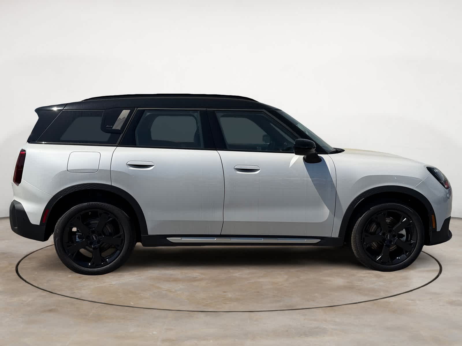 2026 MINI Countryman S - Photo 2