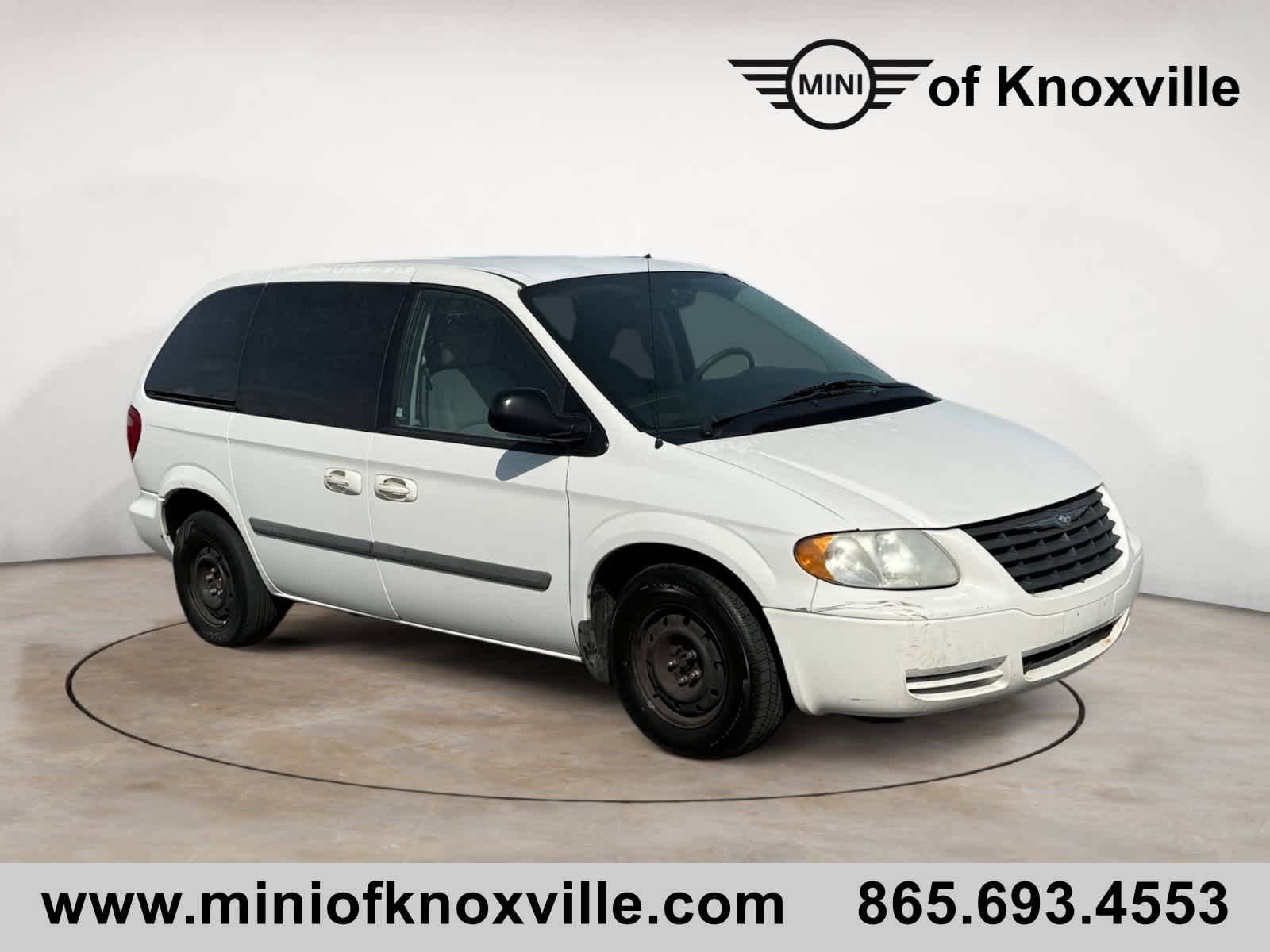 2006 Chrysler Town & Country Base