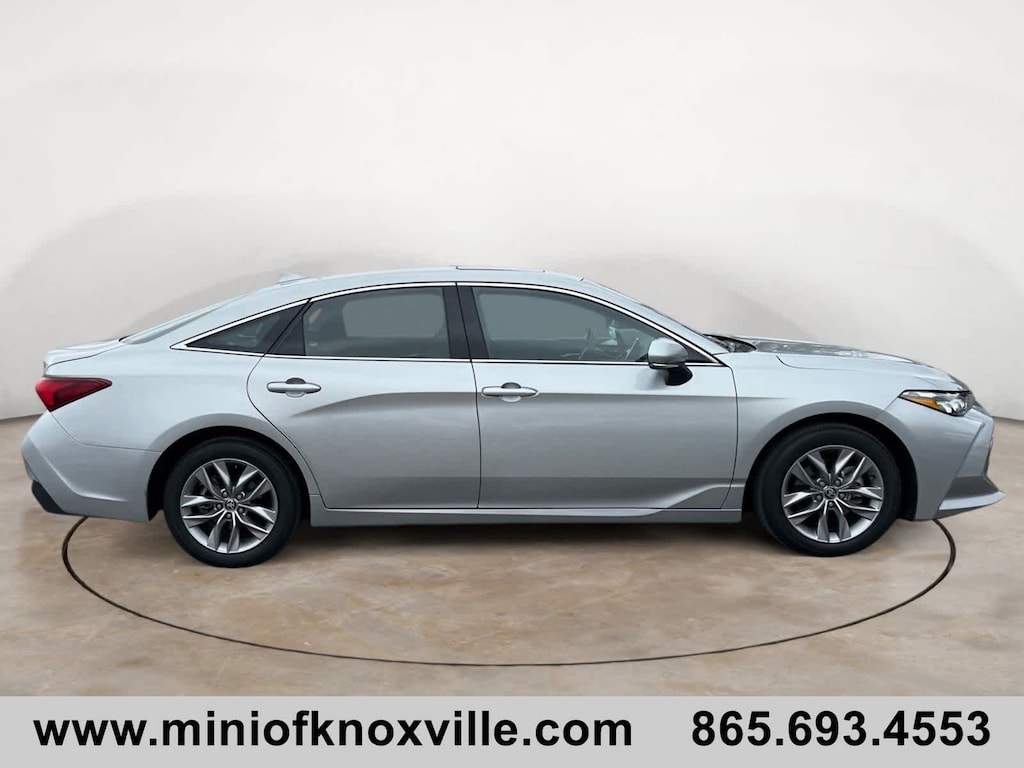 Used 2022 Toyota Avalon XLE Sedan