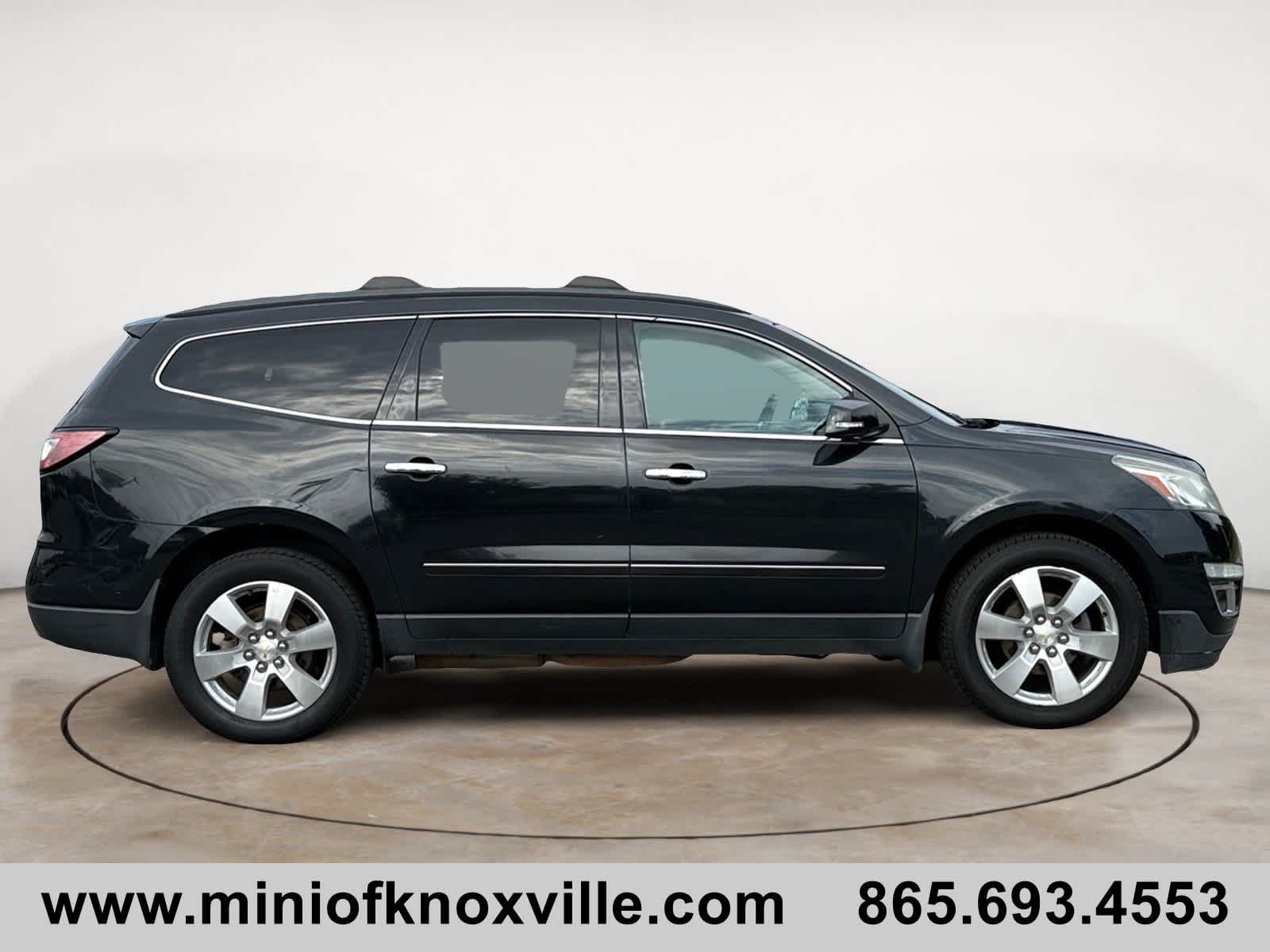 2015 Chevrolet Traverse LTZ photo 2