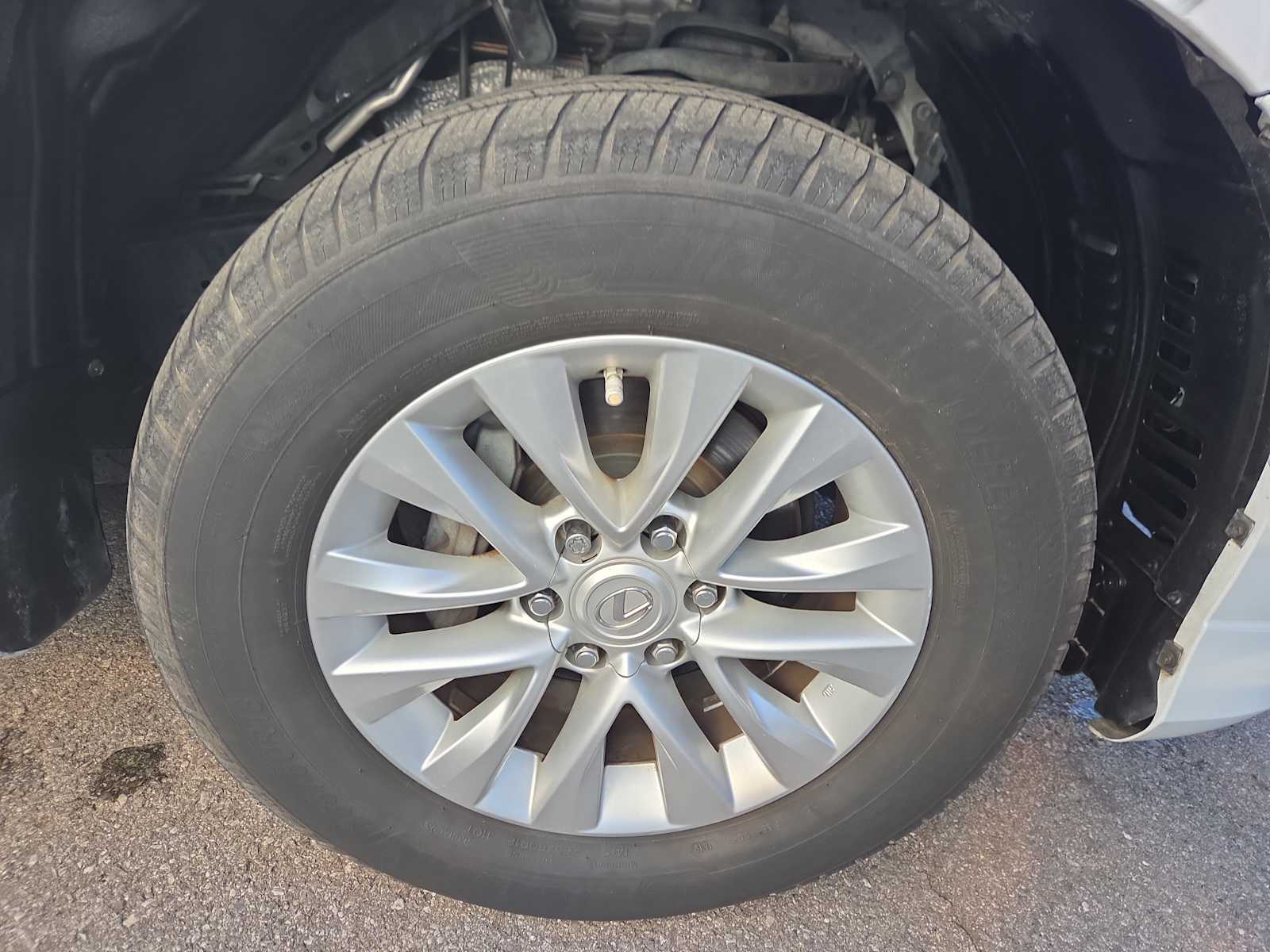 2017 Lexus GX 460 Premium photo 2