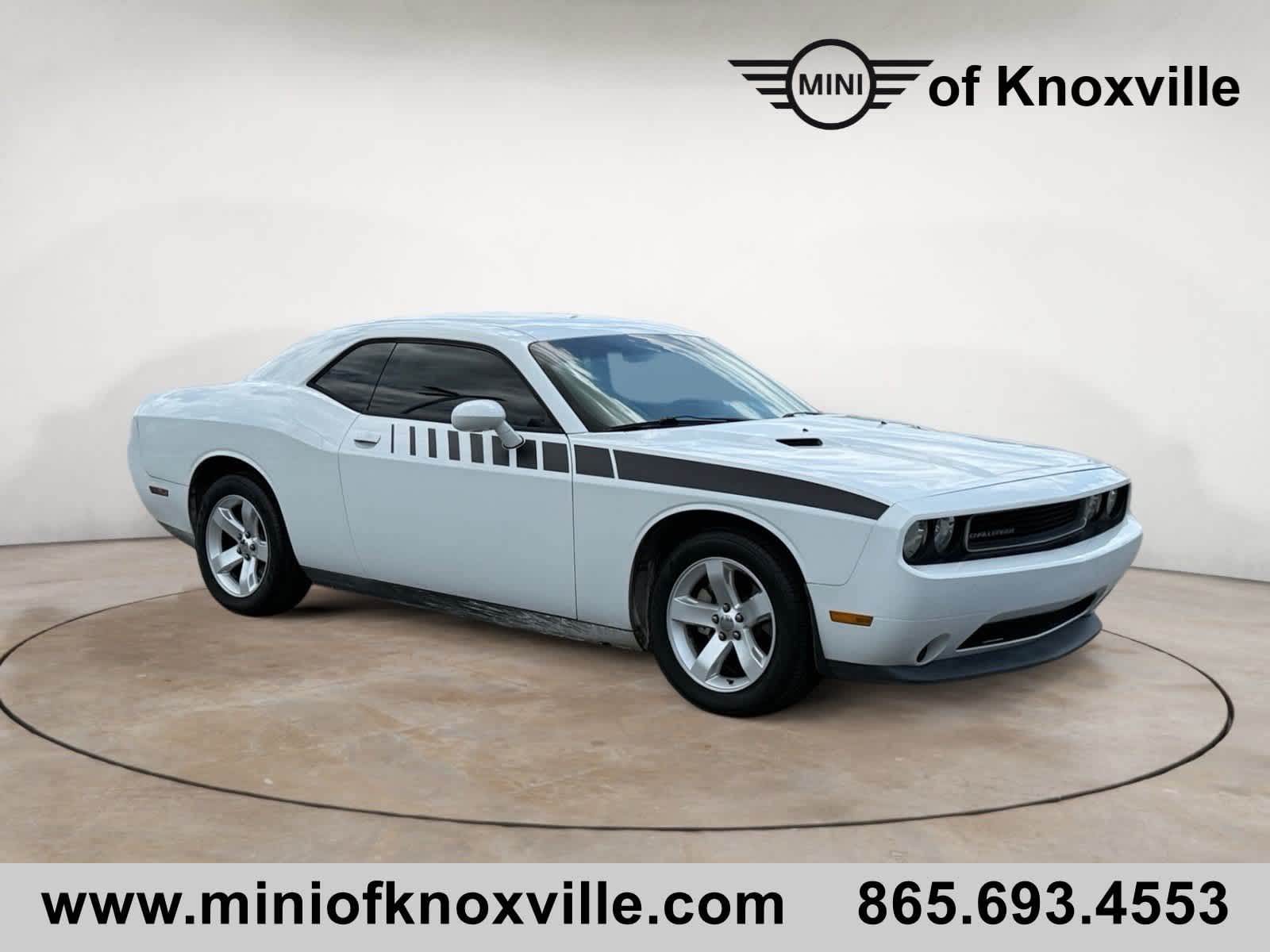 2011 Dodge Challenger SE's photo