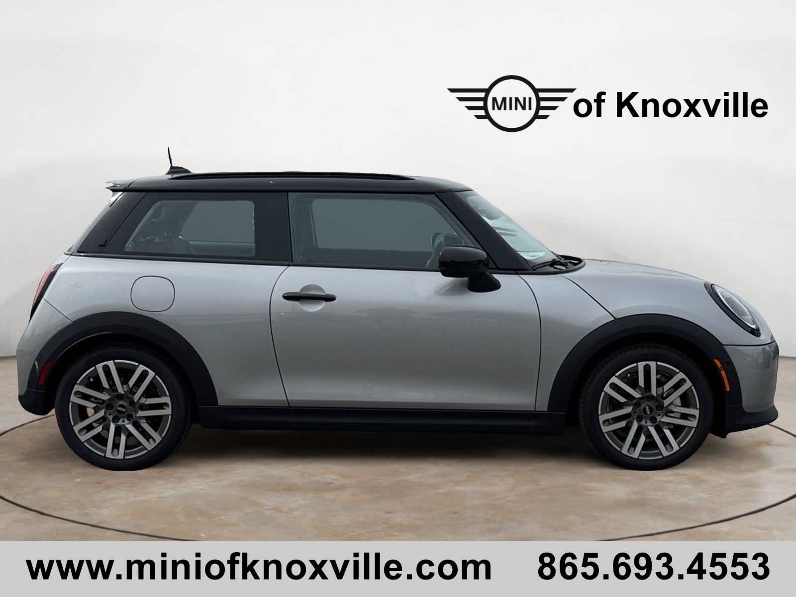 2025 Mini Cooper Signature photo 2