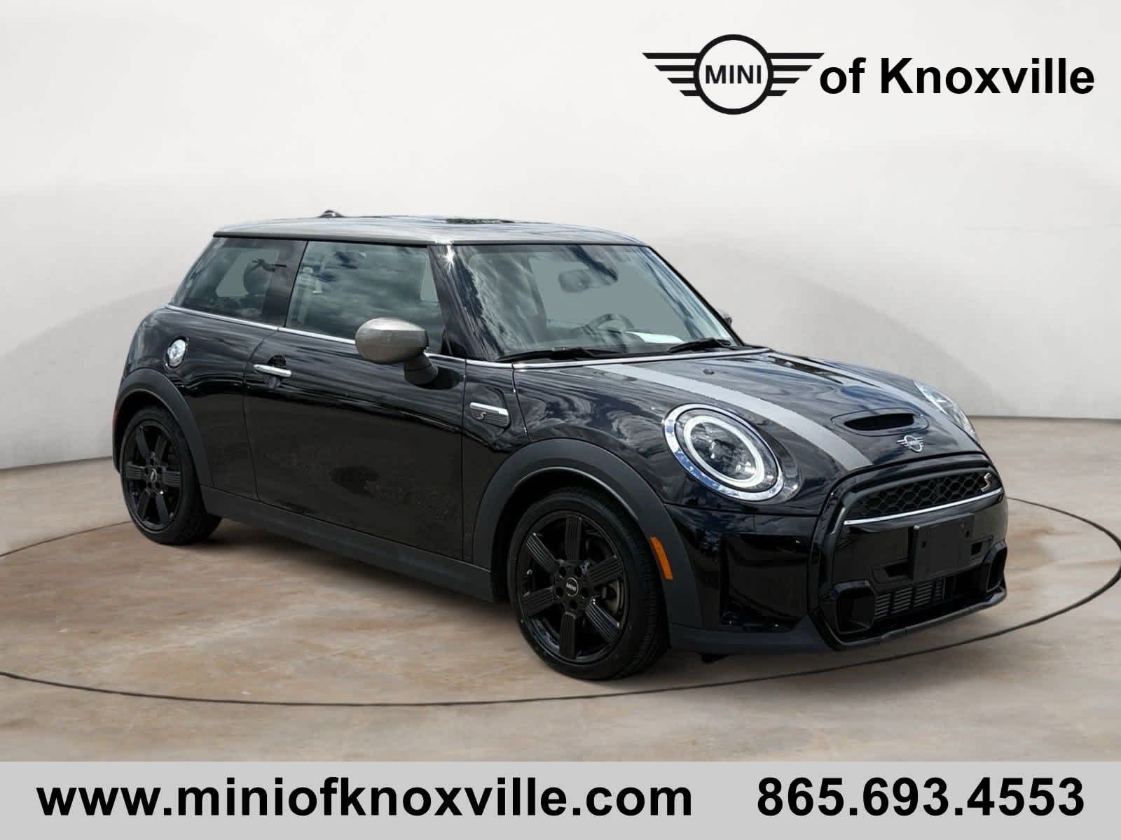 2022 MINI Hardtop 2 Door S's photo