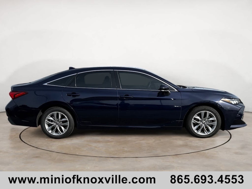 Used 2022 Toyota Avalon XLE Sedan
