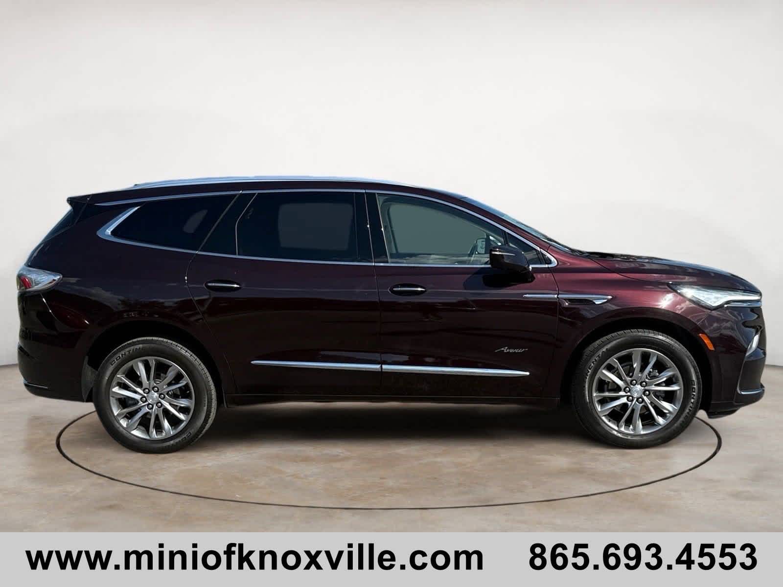2022 Buick Enclave Avenir photo 2