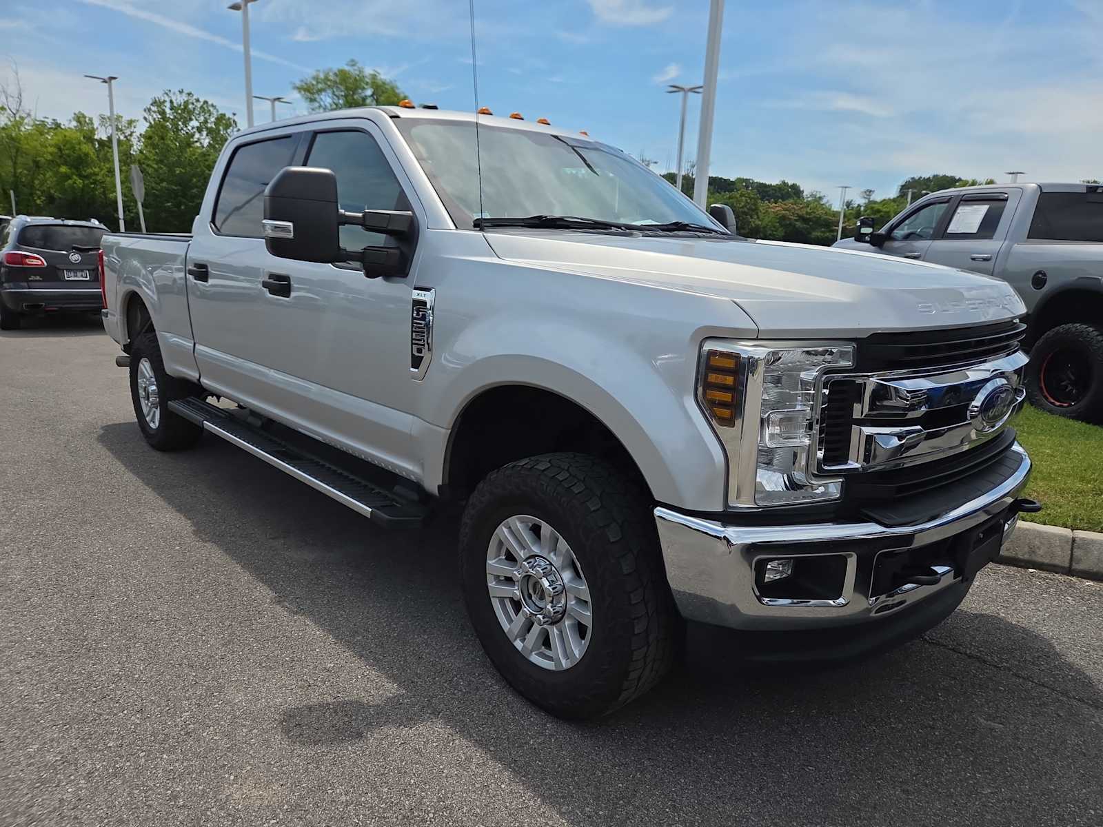 2019 Ford F-250 XLT 4x4 Crew Cab 8' Box's photo