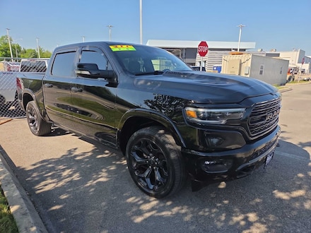 2022 Ram 1500 Limited 4x4 Crew Cab 57 Box Truck Crew Cab