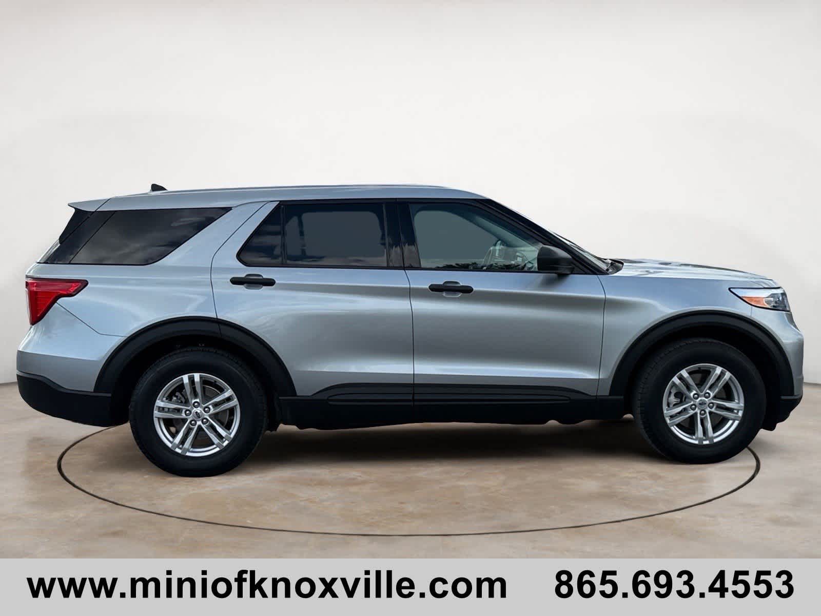 2023 Ford Explorer Base photo 2