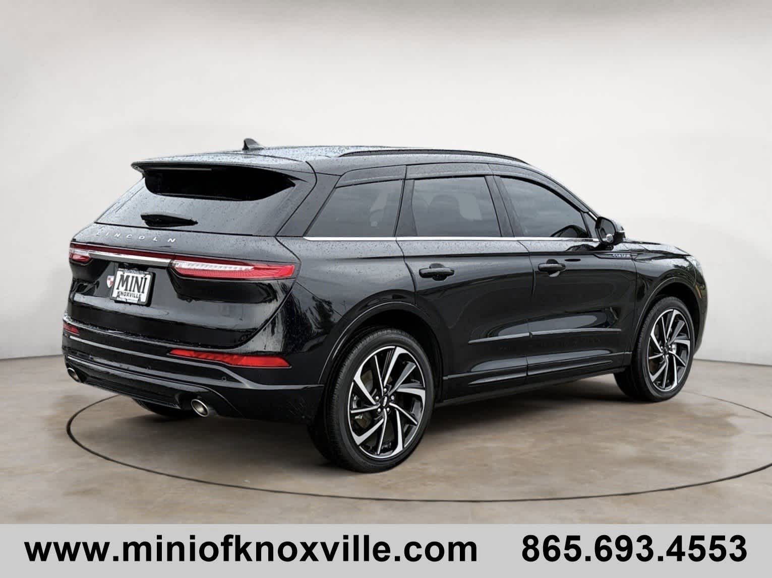 2025 Lincoln Corsair Grand Touring photo 3