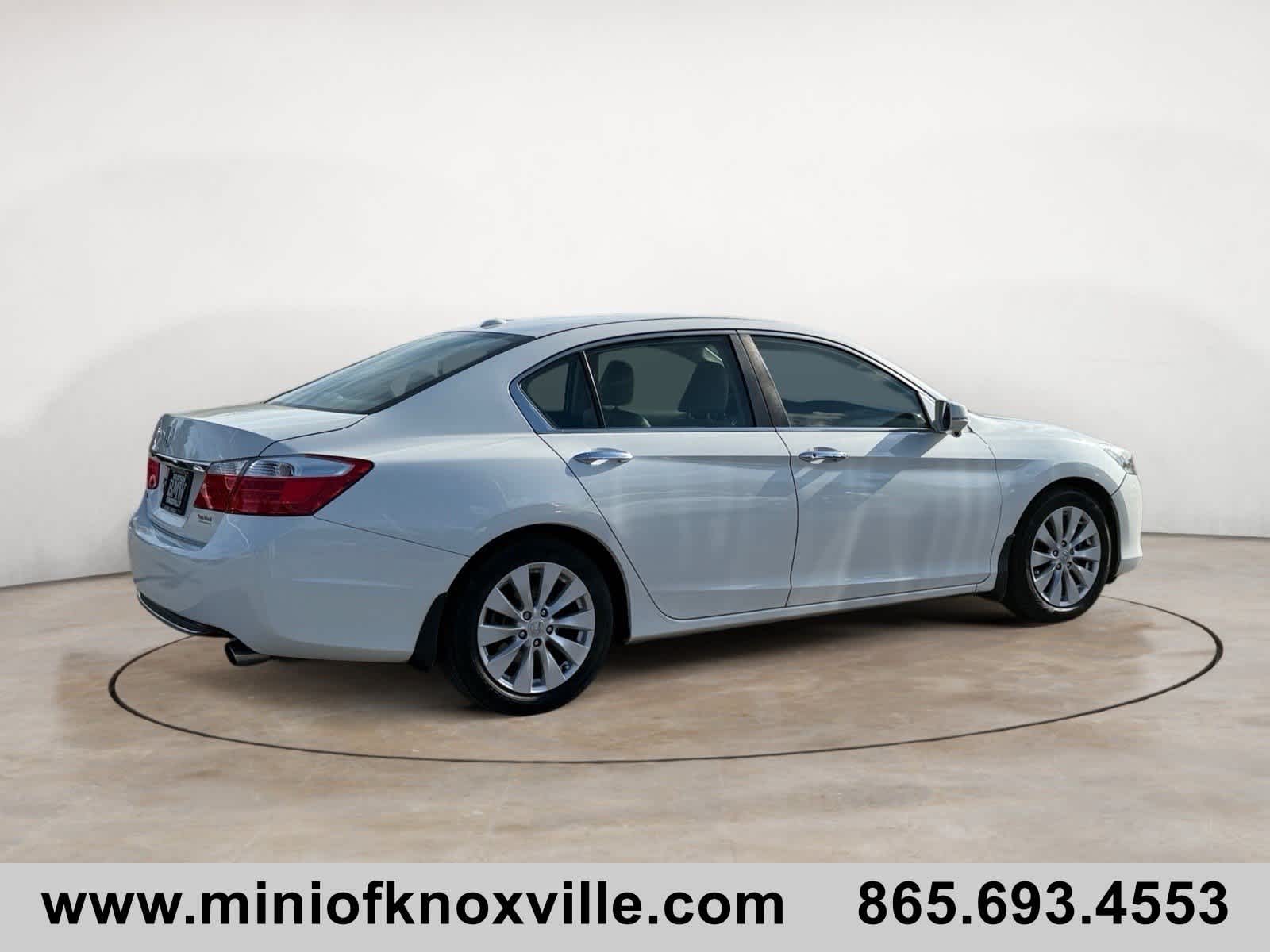 2015 Honda Accord EX-L photo 2
