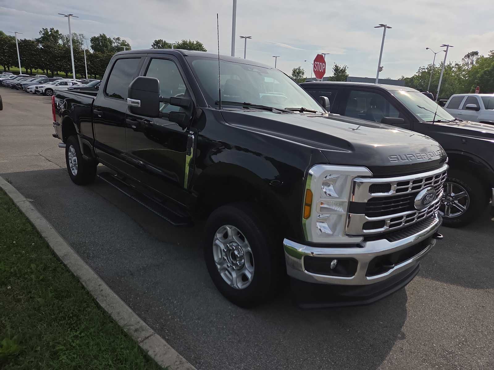 2025 Ford F-250 XLT 4x4 Crew Cab 6-3/4' Box's photo