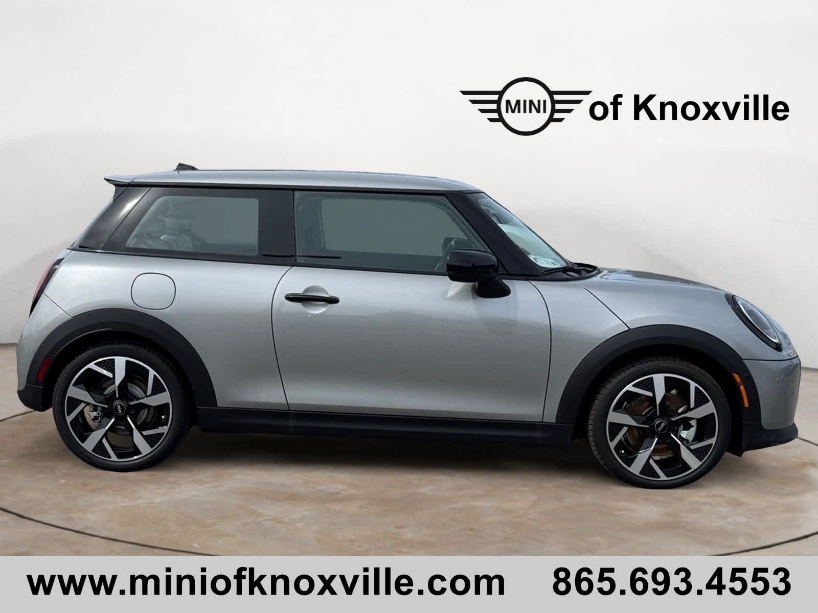 2025 Mini Cooper S Iconic photo 2