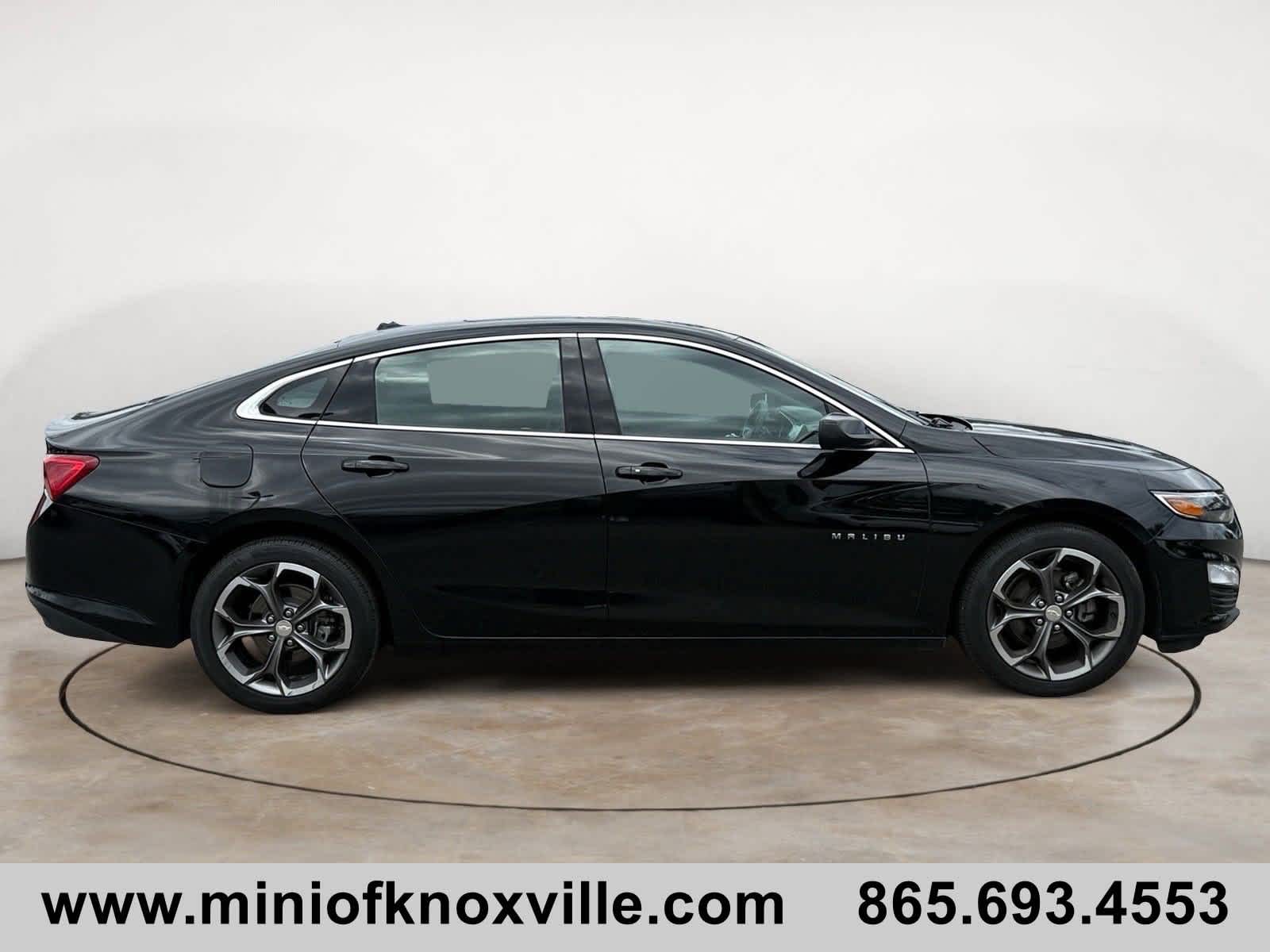 2023 Chevrolet Malibu 1LT photo 2