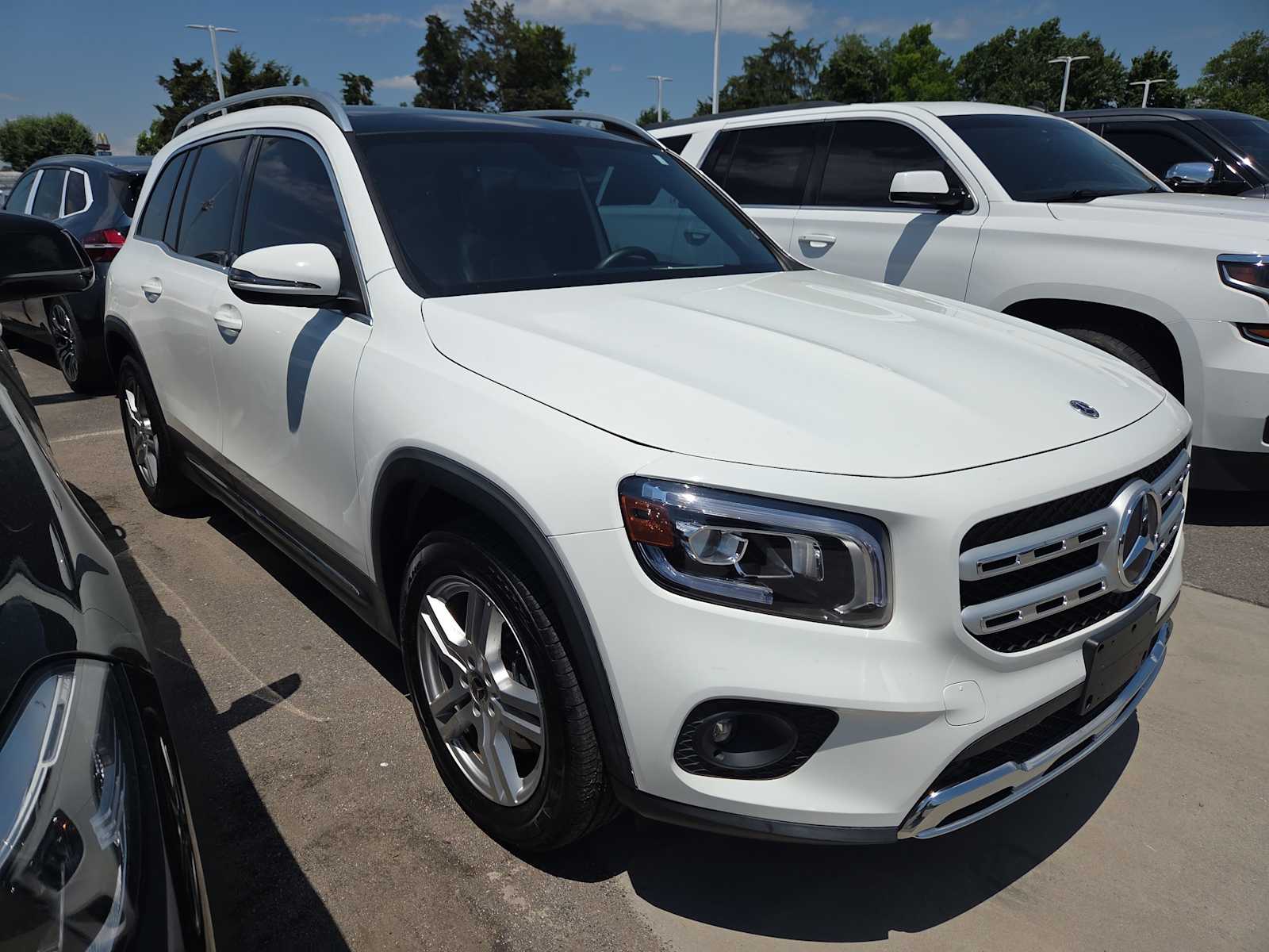 2023 Mercedes-Benz GLB GLB 250 4MATIC's photo