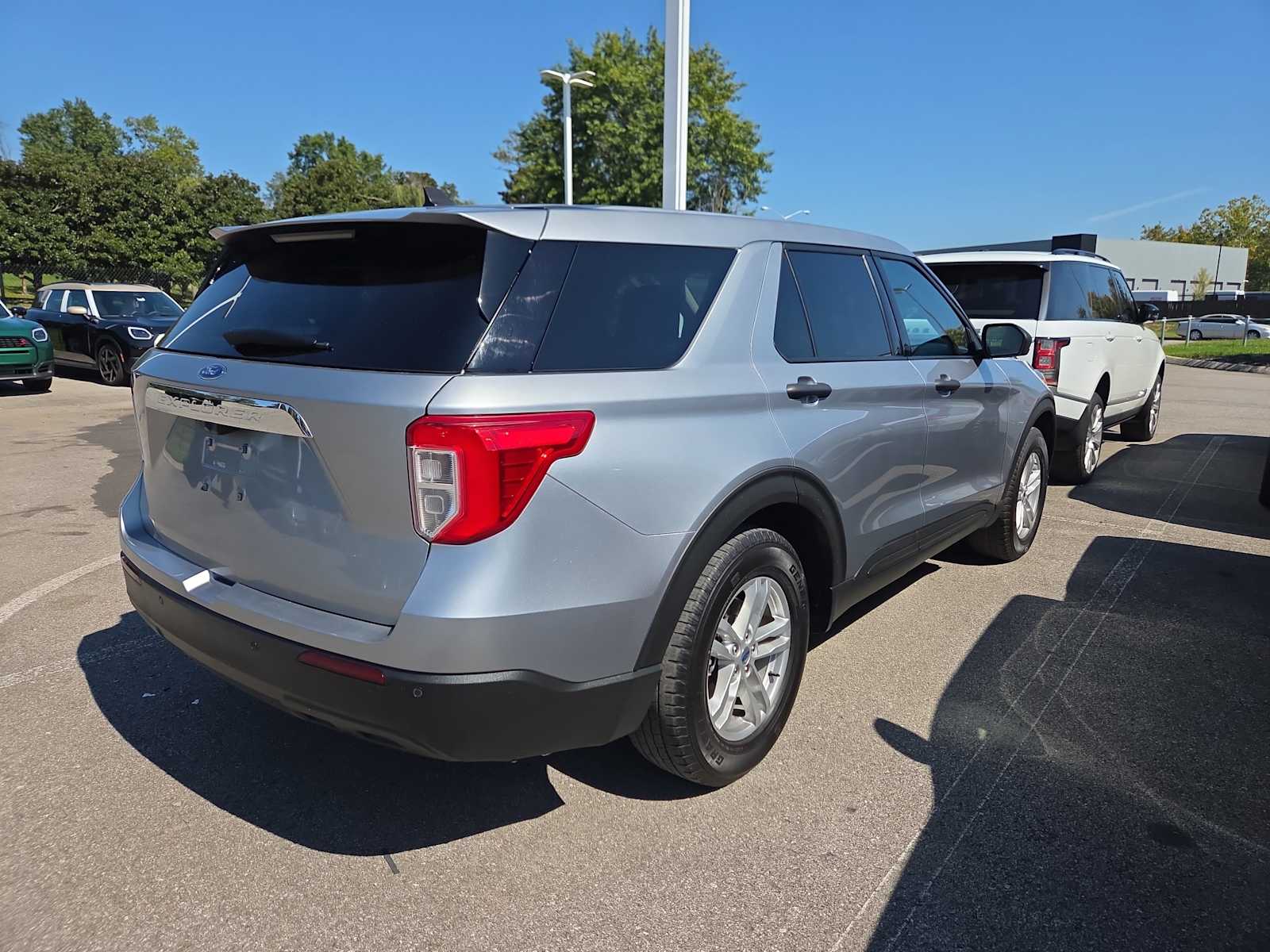 2023 Ford Explorer Base photo 2