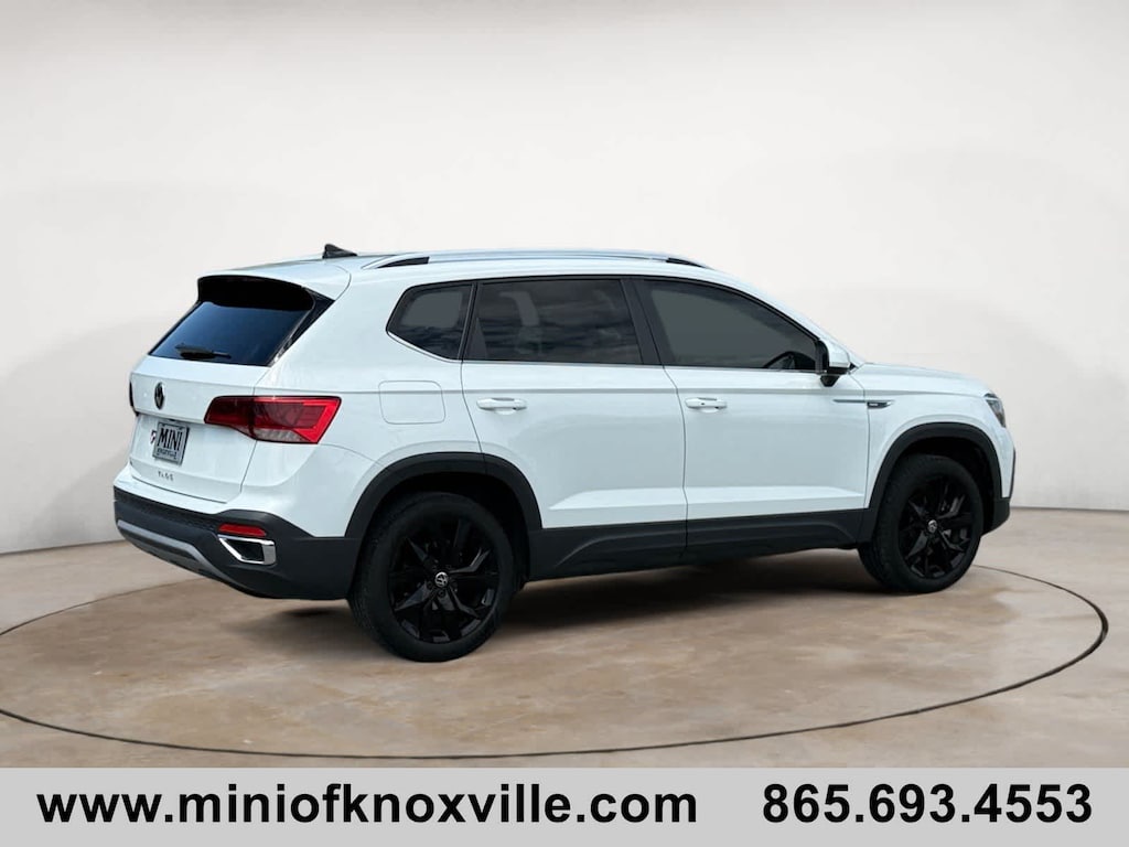 Used 2024 Volkswagen Taos SE SUV