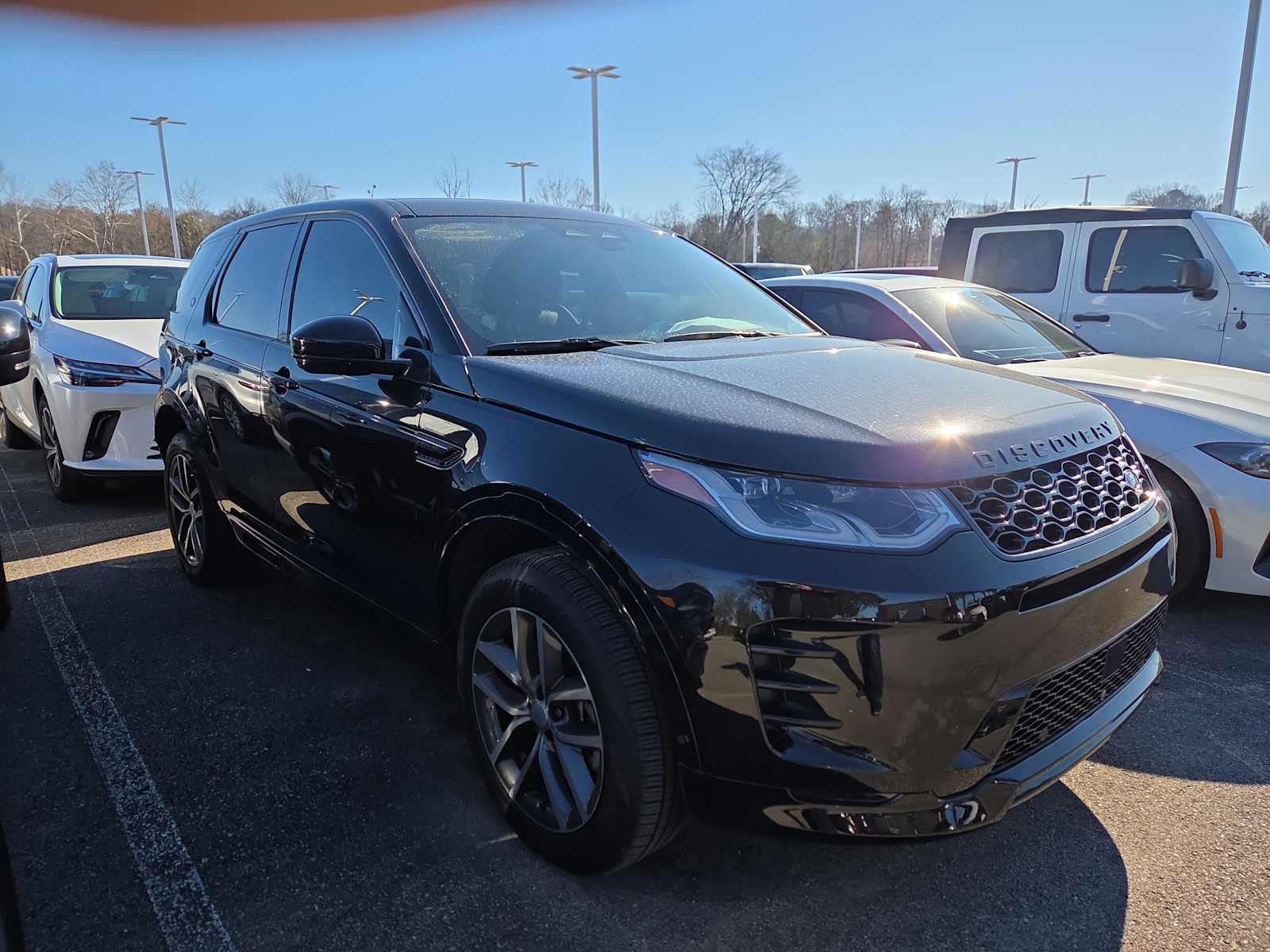 2024 Land Rover Discovery Sport Dynamic SE's photo