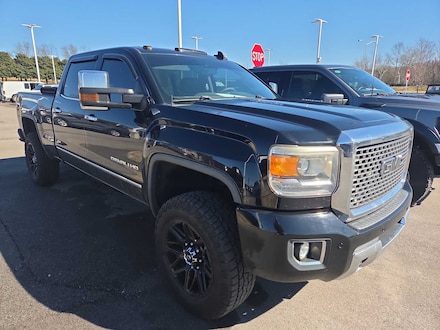 2016 GMC Sierra 2500HD Denali 4WD Crew Cab 153.7 Truck Crew Cab