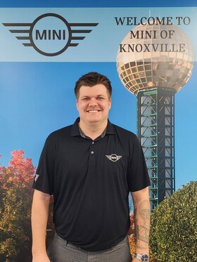 Staff member Christian Dawes from ID_287894e8fa46