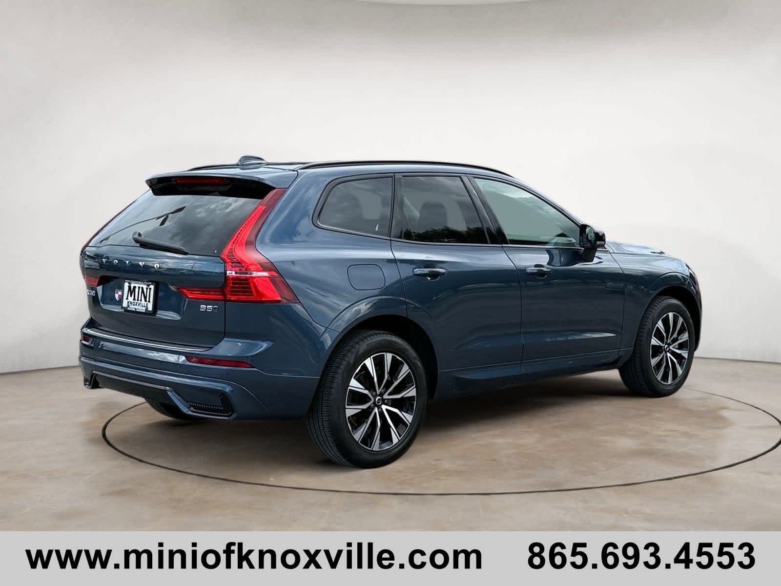 2024 Volvo XC60 Core photo 3