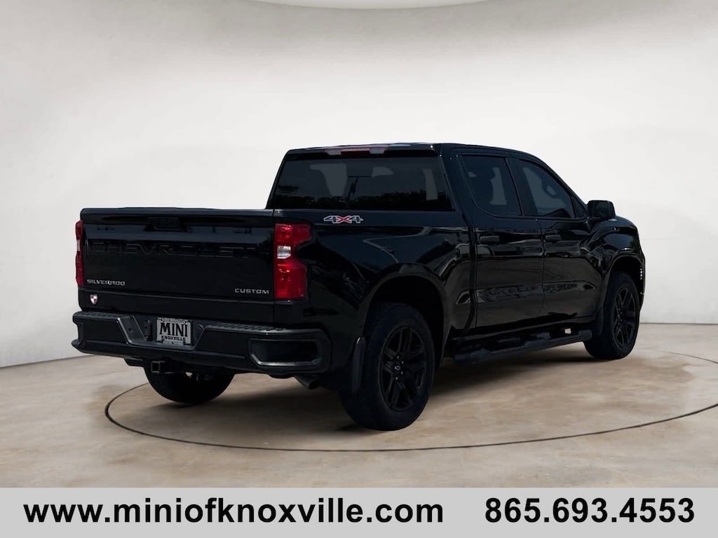 Used 2024 Chevrolet Silverado 1500 Custom 4WD Crew Cab 147 Truck Crew Cab