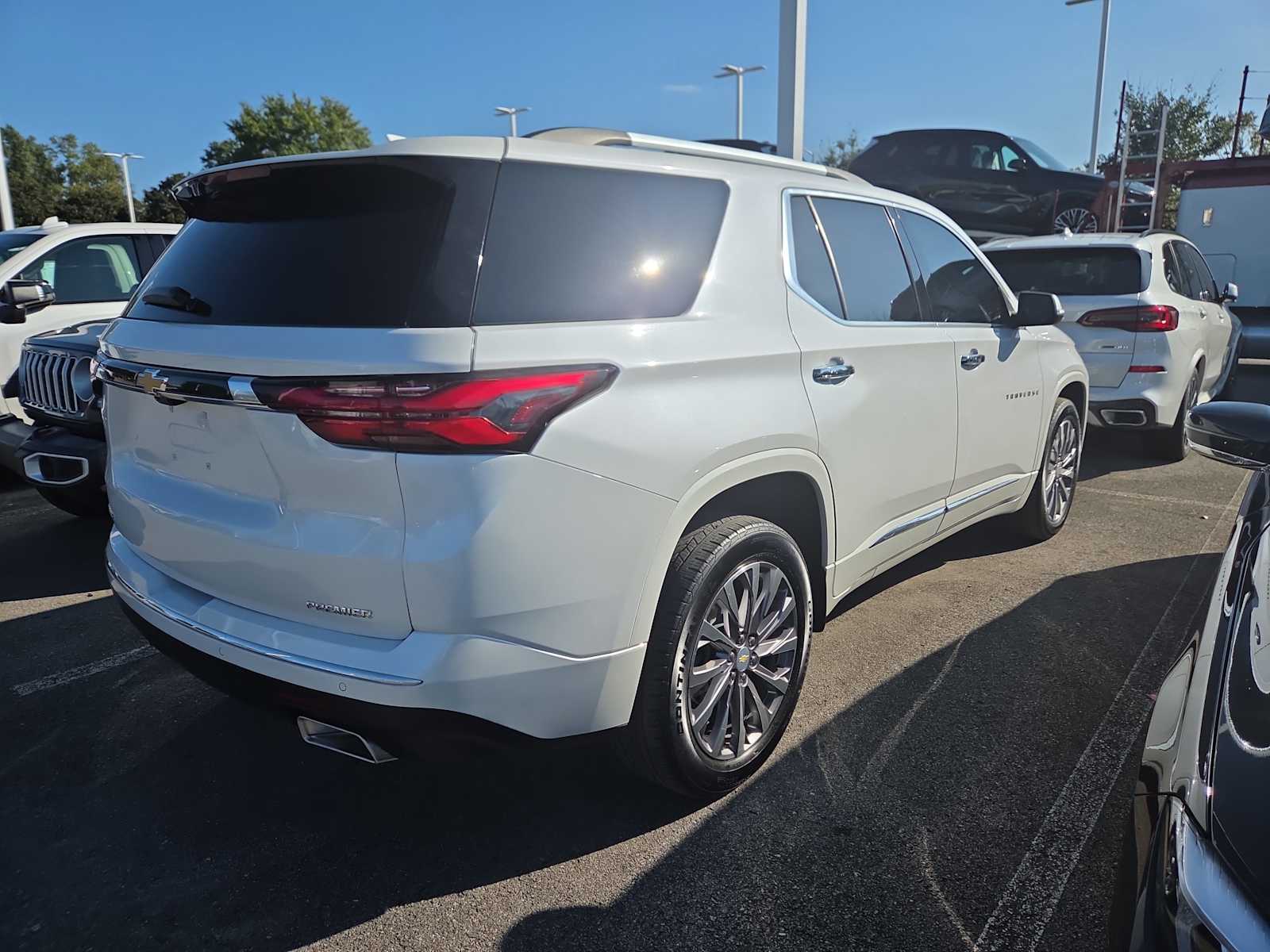 2022 Chevrolet Traverse Premier photo 3