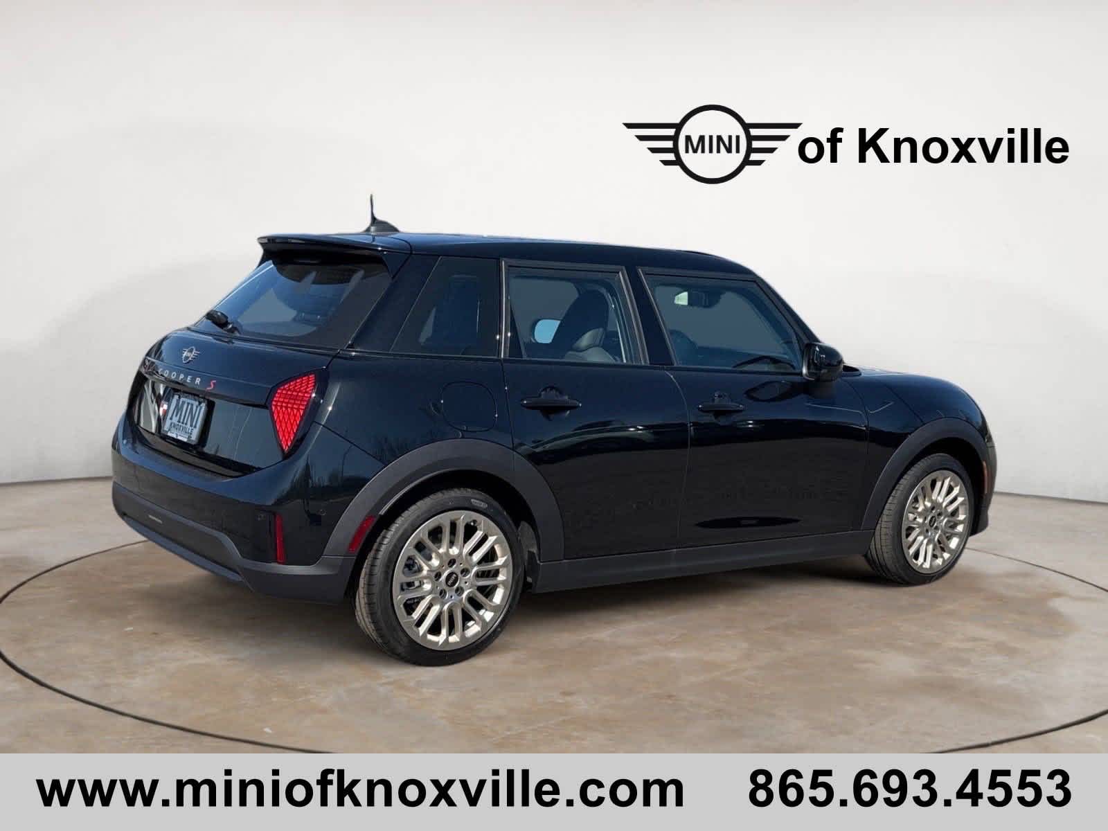2025 Mini Cooper S Iconic photo 3