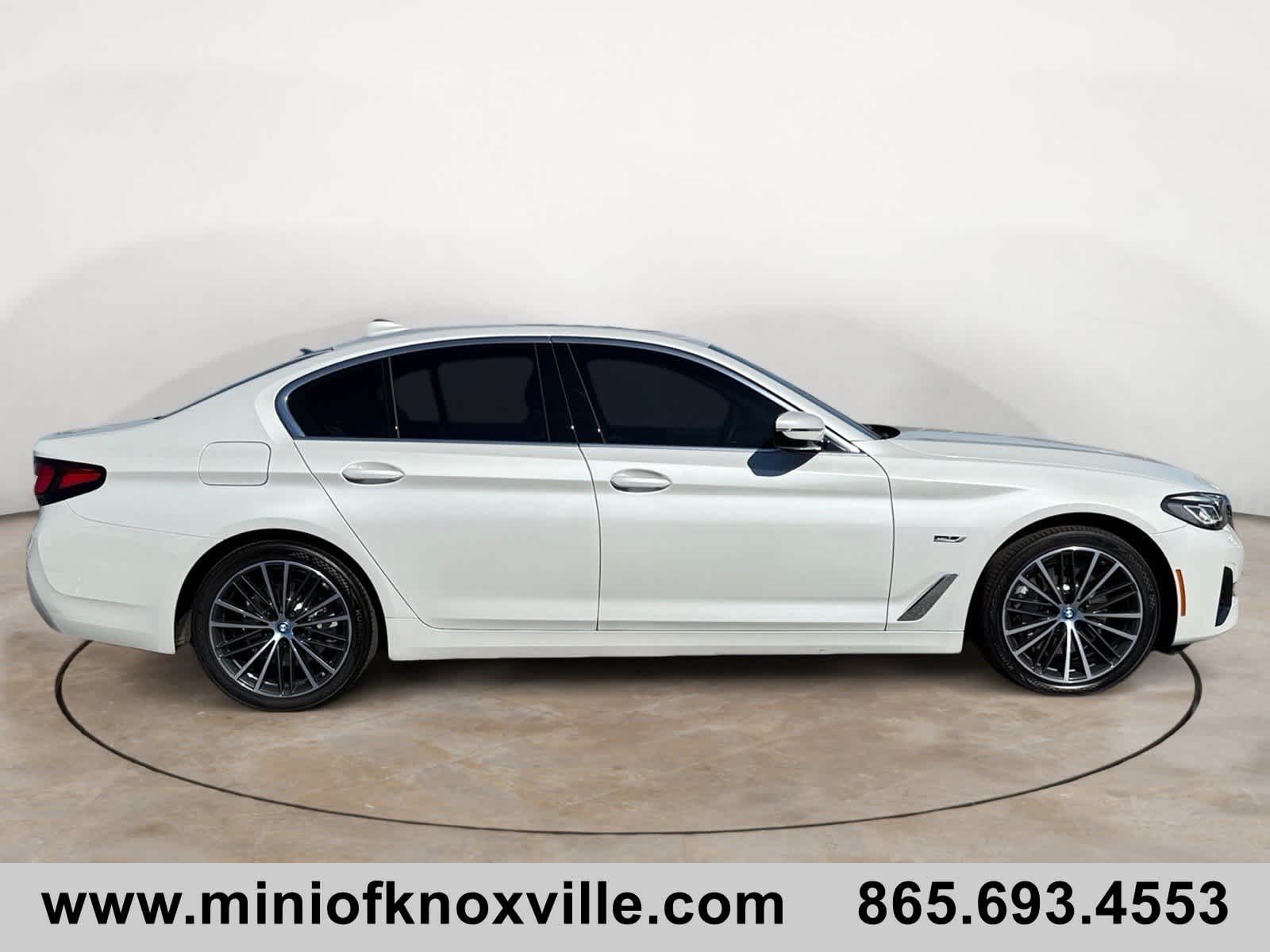 2023 Bmw 530e xDrive Sedan photo 2