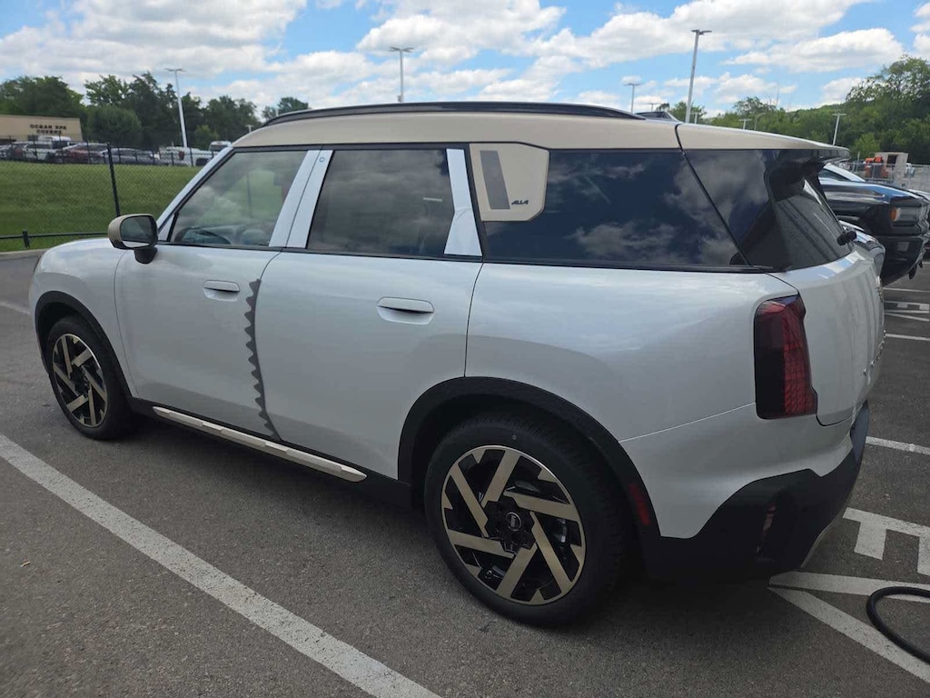 New 2027 MINI Countryman Iconic ALL4