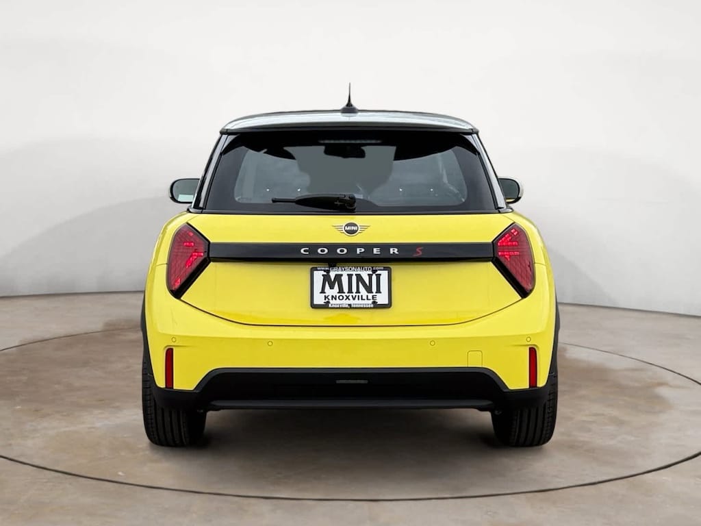 New 2026 MINI 2 Door Signature Plus Hatchback