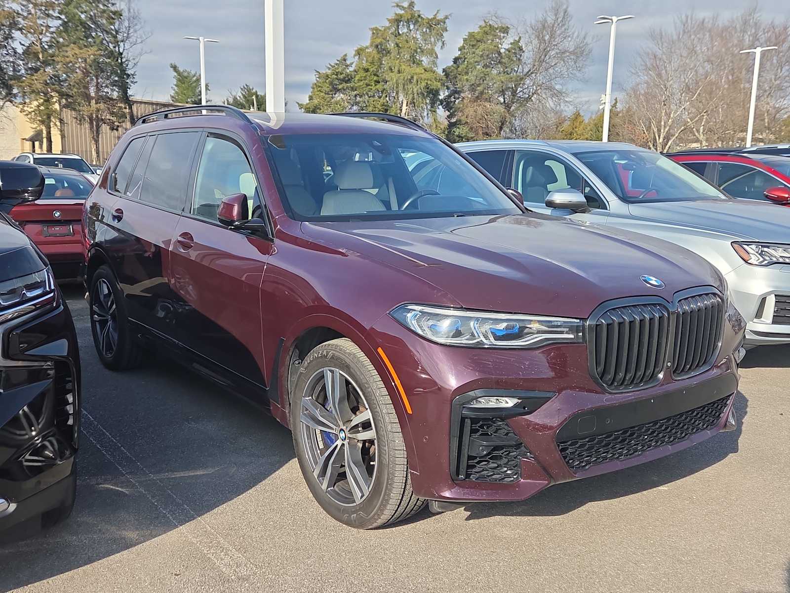 2020 BMW X7 M50i's photo
