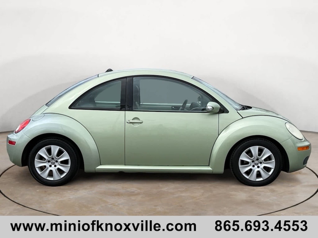 Used 2008 Volkswagen New Beetle S Hatchback
