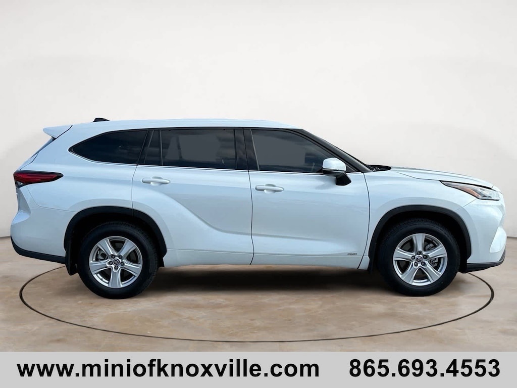 Used 2022 Toyota Highlander Hybrid Hybrid LE SUV