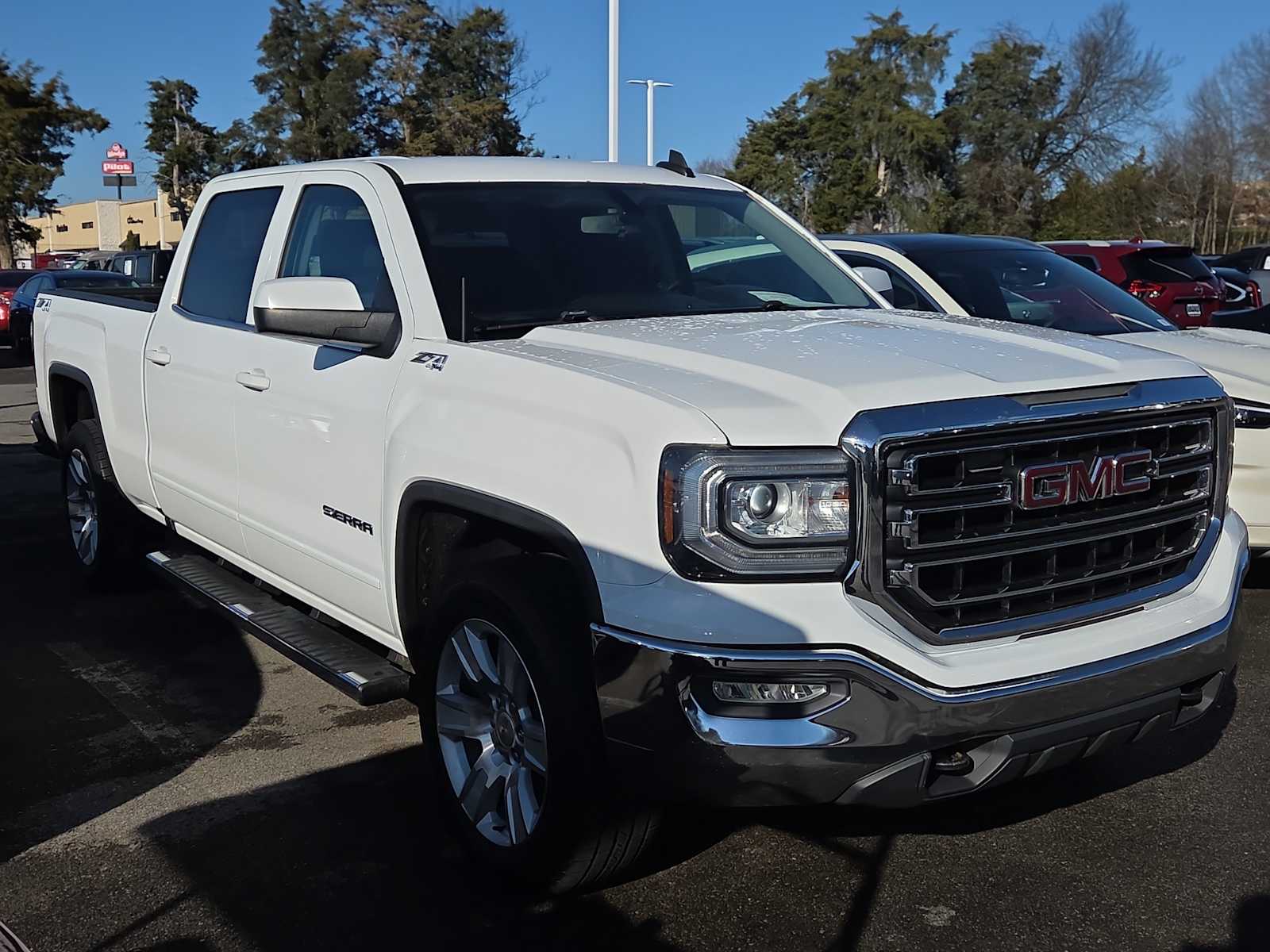 2017 GMC Sierra 1500 SLE's photo