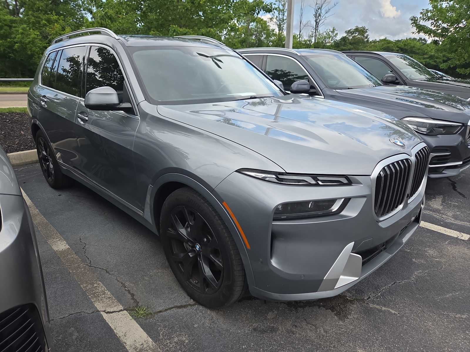 2023 BMW X7 xDrive40i's photo