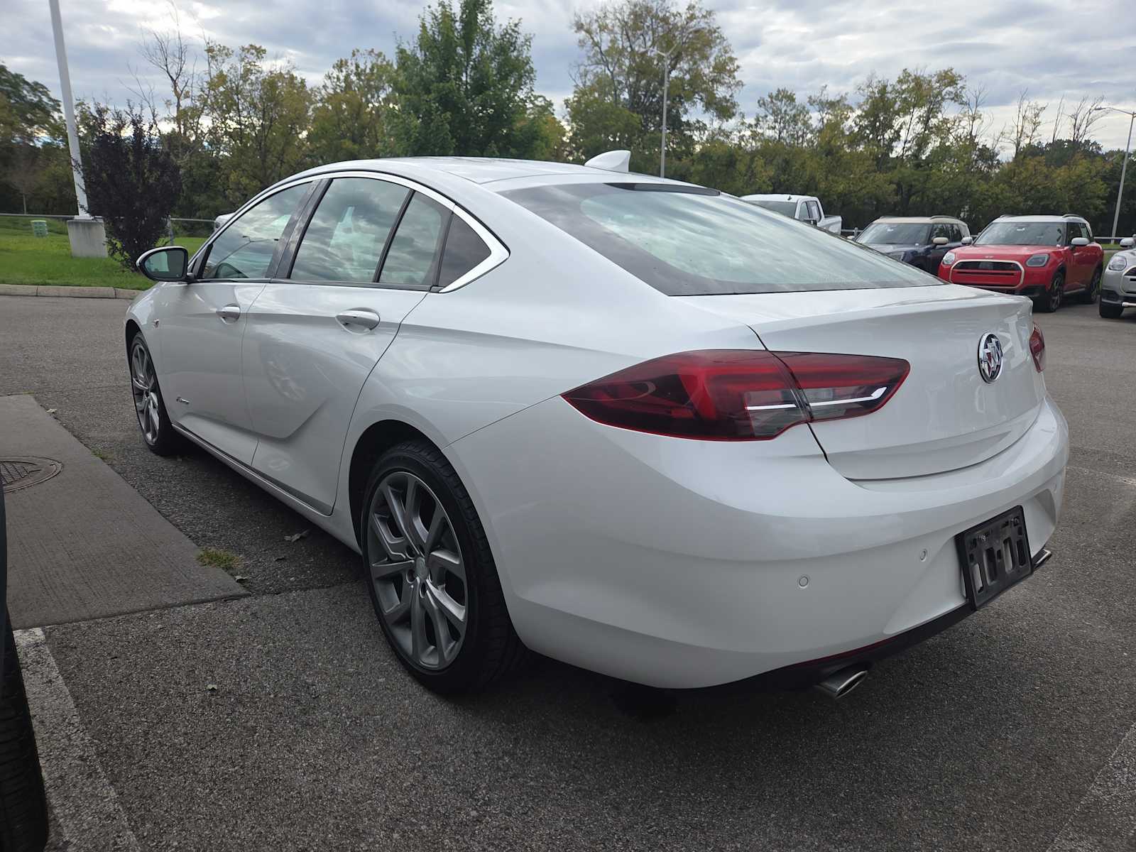 2019 Buick Regal Sportback Avenir photo 4