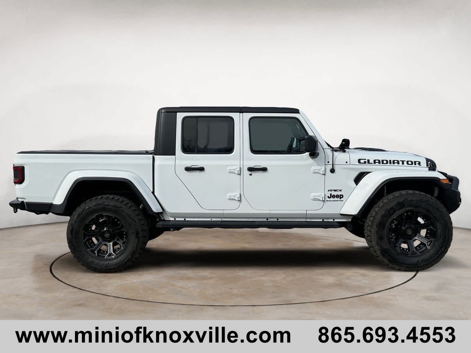 2023 Jeep Gladiator Sport S photo 2