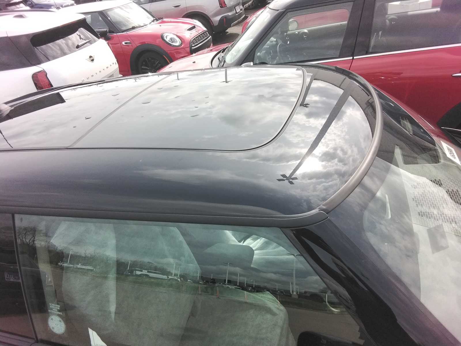 2025 Mini Cooper Hardtop 2 Door Signature photo 3
