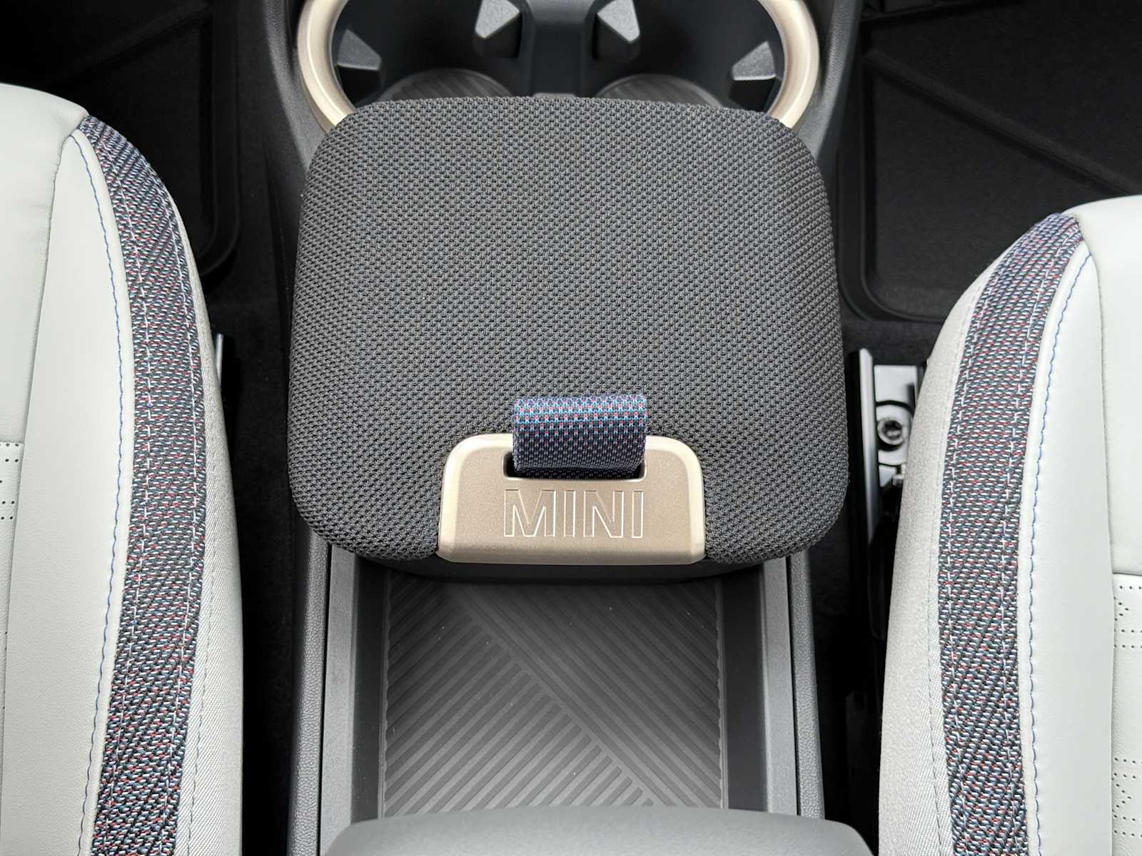 2025 MINI Countryman S - Photo 21