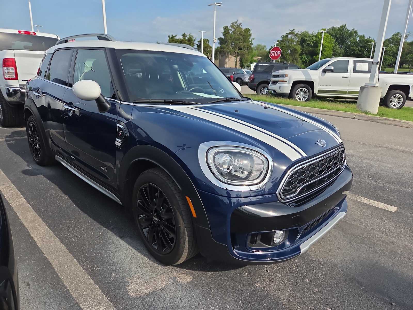 2019 MINI Countryman Cooper S ALL4 Iconic's photo
