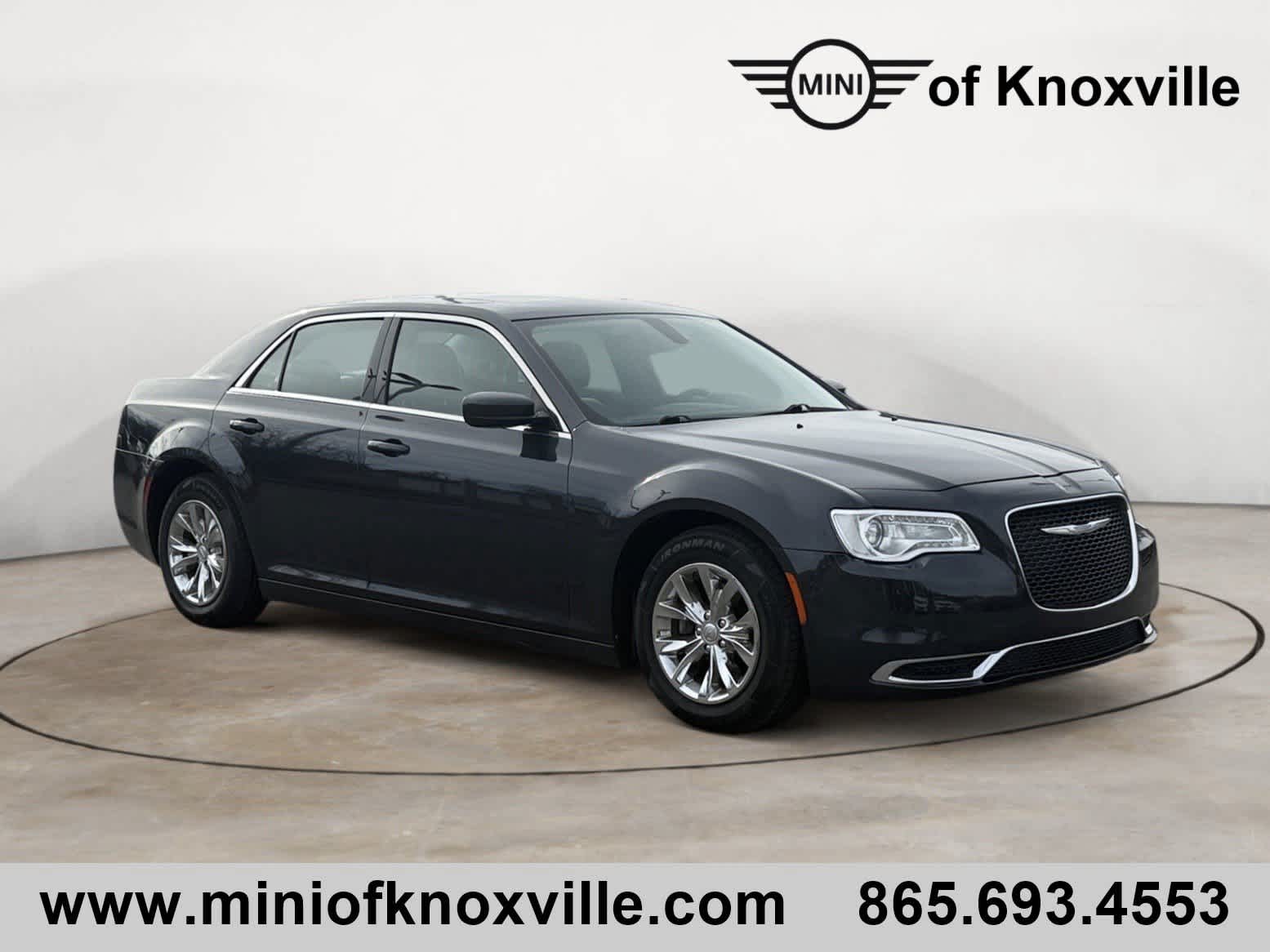 2015 Chrysler 300 Limited's photo